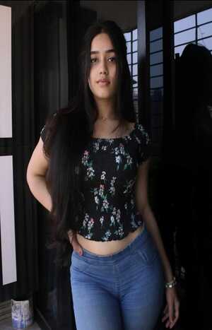 call girl service in Noida